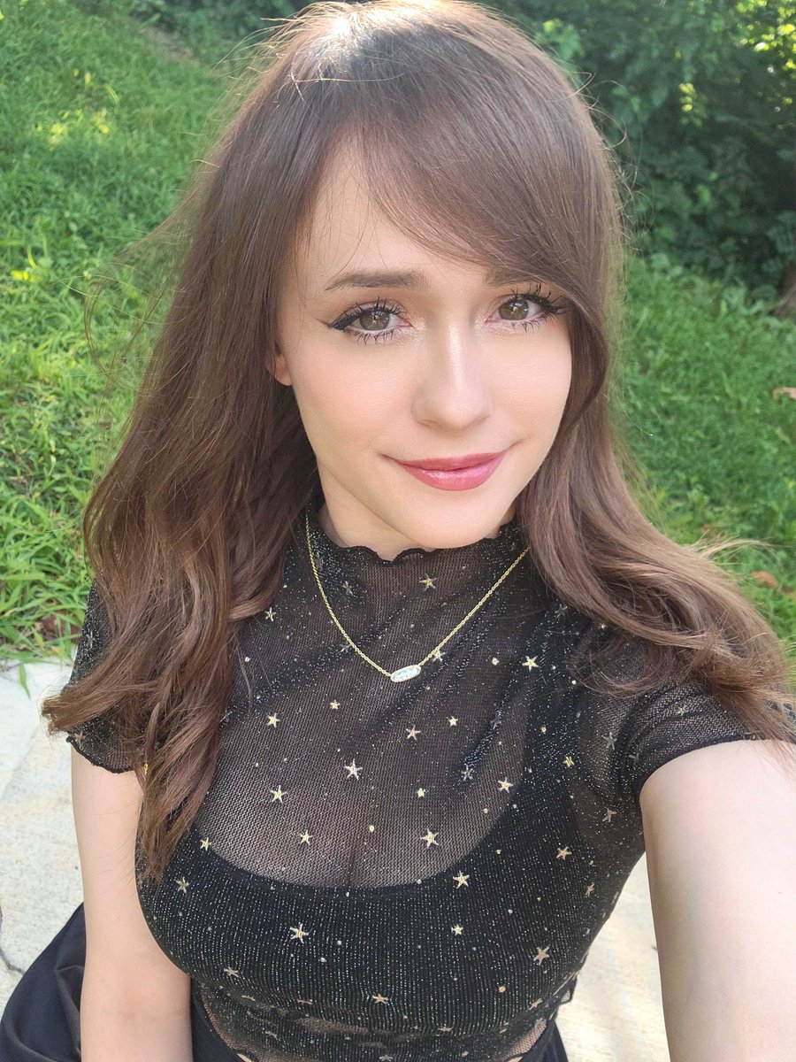 SovitiaLoL's tweet photo. HIIIYA! stream is live, 11-12hrs today :)
zelda: the wind waker + community games later tonight, &amp; probably some marvel rivals later. come hang out! 💖
✨ https://t.co/KpMyCOJUfB ✨ https://t.co/f29PH3RDmn