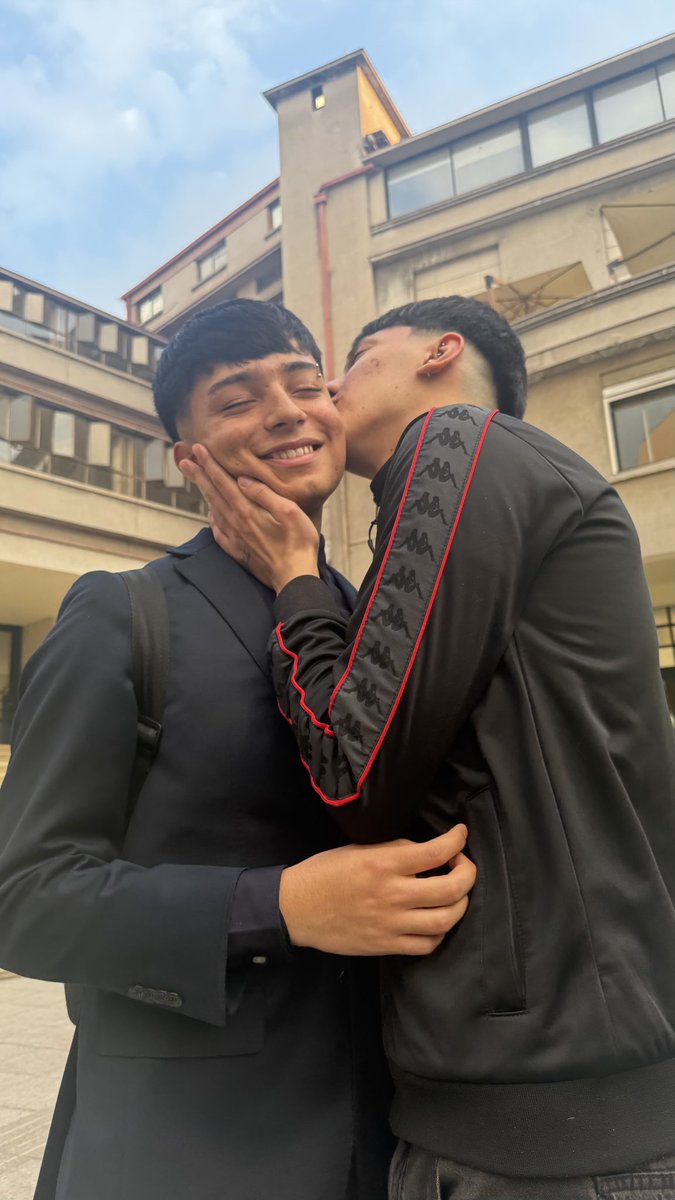 plast1kko's tweet photo. teamo mucho amorcito https://t.co/rMAXW43Tdy