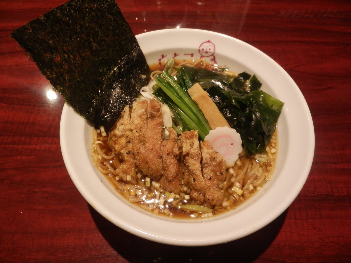 totoco2012's tweet photo. （20日∼22日）ランチ
鶏パ��コーとねぎのせしょう油ラーメン
ミニサラダ・麦ごはん・薬膳卵付き
皆様のお越しをお待ちしております。
#神保町  #麺ダイニングととこ  #山形県  #こだわりの鶏  #酸辣湯麺 #酸ラーメン #無添加 #全粒粉 #黒胡麻 #3年本格醸造リンゴ酢 ＃ヘルシーランチ ＃ランチ安い https://t.co/PO1nV5pcUM
