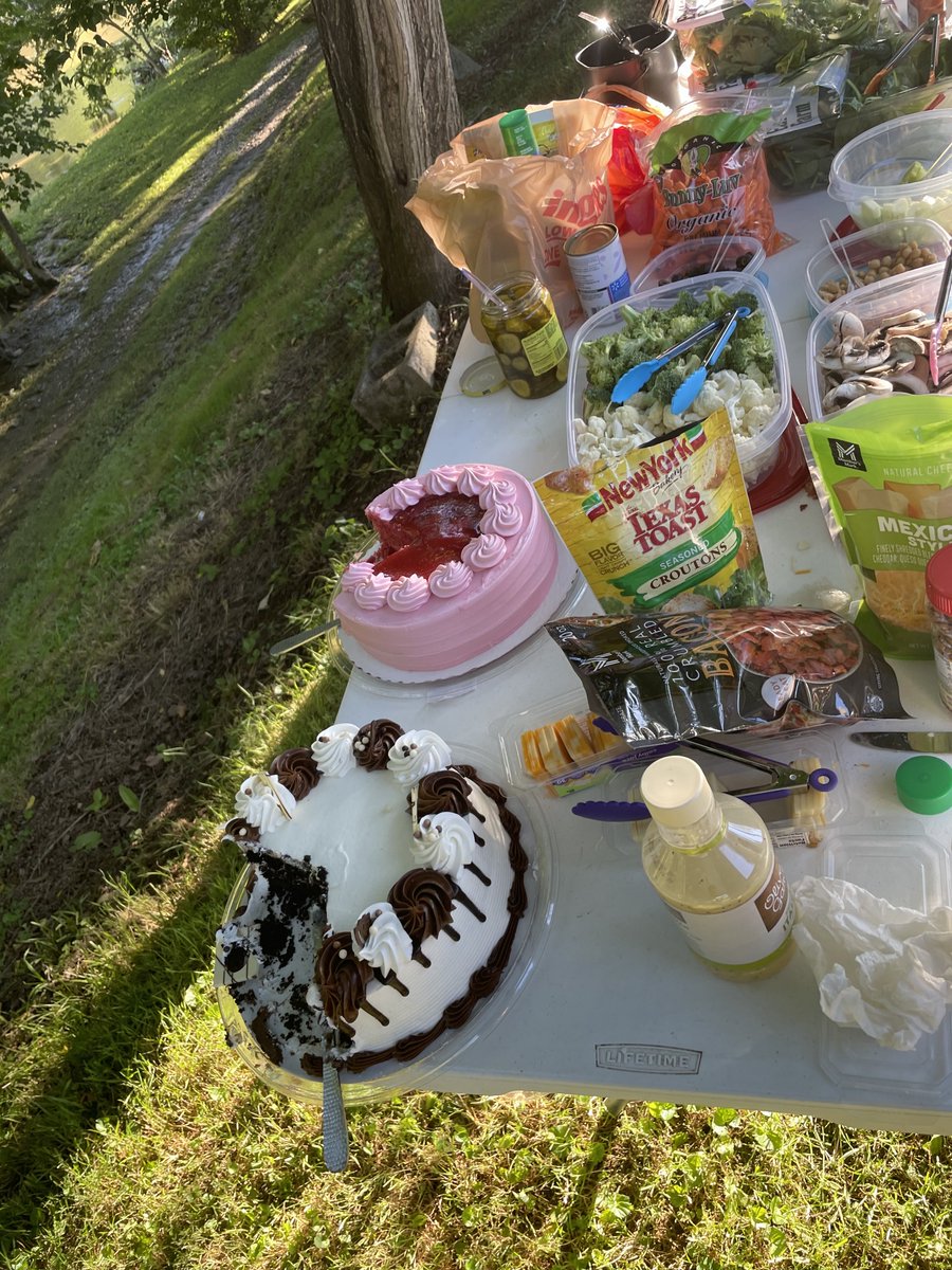 GeneralDra85870's tweet photo. A feast for Fathers Day weekend! https://t.co/Ebcl9cx0qp