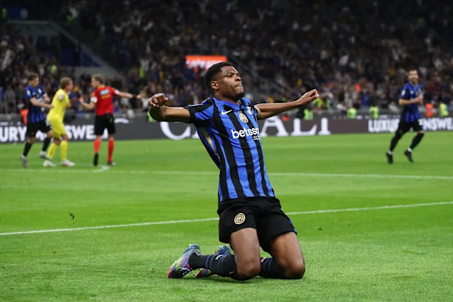 FTBLStats_'s tweet photo. Denzel Dumfries vs İsveç (90 dk)  

🎯 Asist: 2
✨ Yaratılan büyük şans: 2
🎯 Kilit pas: 2
📨 Orta: 4(1)
📊 Pas: 28/34 (%82)
📡 Uzun top: 1/2 (%50)
📍 Topla buluşma: 58
🛡️ Savunma: 8
👟 Top çalma: 3(3)
🛑 Tehlike engelleme: 4
🔄 Geri kazanma: 3
⚔️ İkili mücadele: 8(4) https://t.co/Hy11SPPGqK