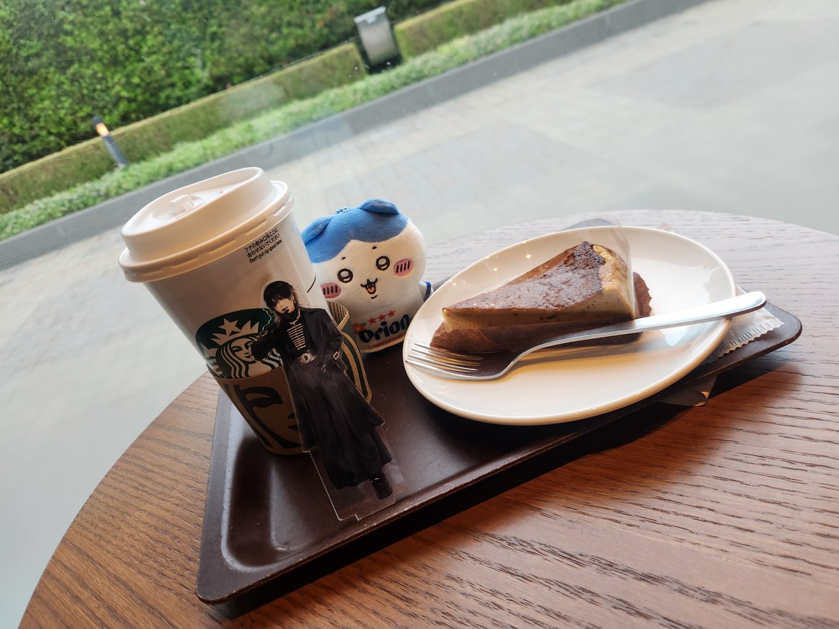 gaze6969tsk's tweet photo. おはょ(⁎ᴗ͈ˬᴗ͈⁎)梅田着
早番行って来ます

昨日はKURO ONEMANLIVE 東京
お疲れ様でした
大阪・東京共に楽しすぎた
🩷️KUROちゃん最高🩷️
①一部後のスタバ   ②LIVE前スタバ https://t.co/pNEEXvVJ8l