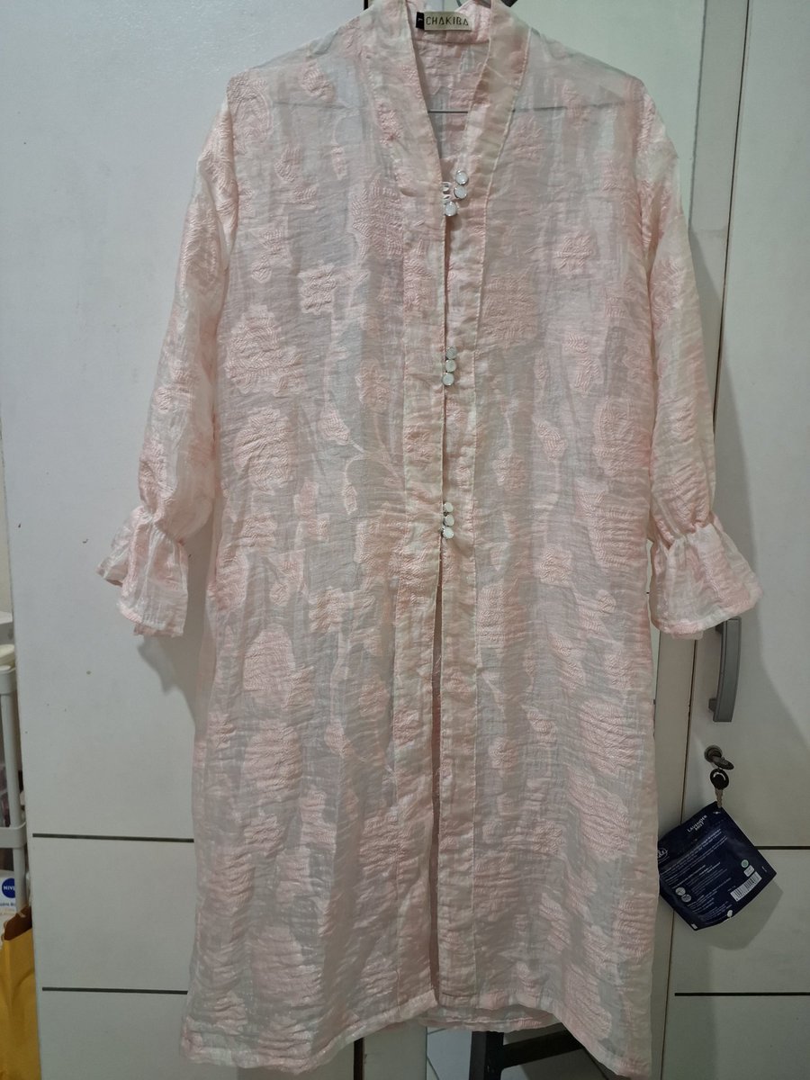 lov3shies's tweet photo. dijual cepat chakira tunik 150k aja, baru dipake 1-2x #preloved #wts #BU #outfit https://t.co/oPx4SPQxyd
