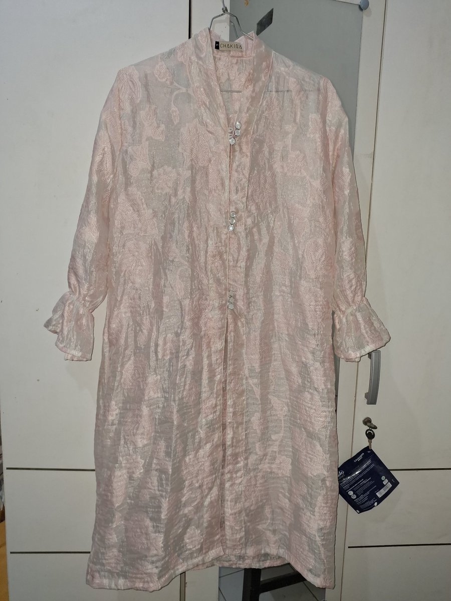 lov3shies's tweet photo. dijual cepat chakira tunik 150k aja, baru dipake 1-2x #preloved #wts #BU #outfit https://t.co/oPx4SPQxyd