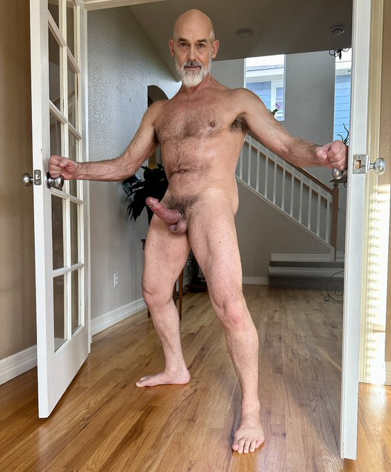 Will - Cum on in, let’s STROKE! ✊🏼🍆💦 https://t.co/GdALTTCMJS