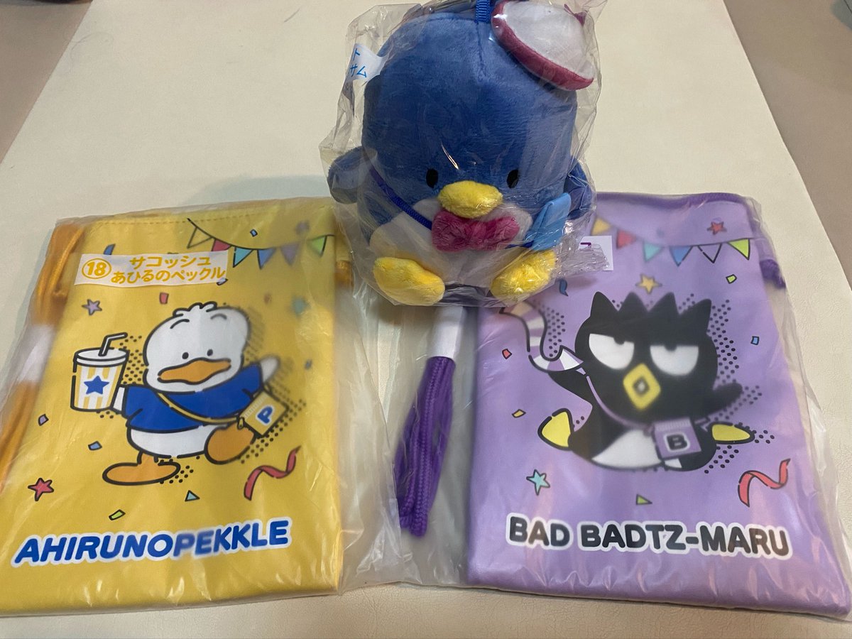 sunflower21204's tweet photo. サンリオあたりくじ　はぴだんぶい
【譲】マスコット　タキシードサム
サコッシュ ばつ丸、ペックル

【求】ポチャッコ（サコッシュ以外）
全員がうつっている物

大阪手渡しか、郵送希望です。
#サンリオ　#はぴだんぶい https://t.co/3p3ftRFWG7
