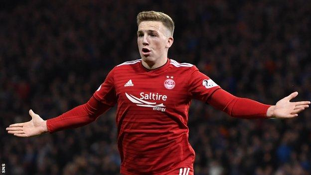 FTBLStats_'s tweet photo. Lewis Ferguson vs Fas (90 dk)  

📊 Pas: 61/67 (%91)
📡 Uzun top: 2/6 (%33)
📍 Topla buluşma: 88
🛡️ Savunma: 10
👟 Top çalma: 7(4)
📐 Pas arası: 2
🛑 Tehlike engelleme: 1
🔄 Geri kazanma: 4
⚔️ İkili mücadele: 15(10) https://t.co/JxHqHHqer6