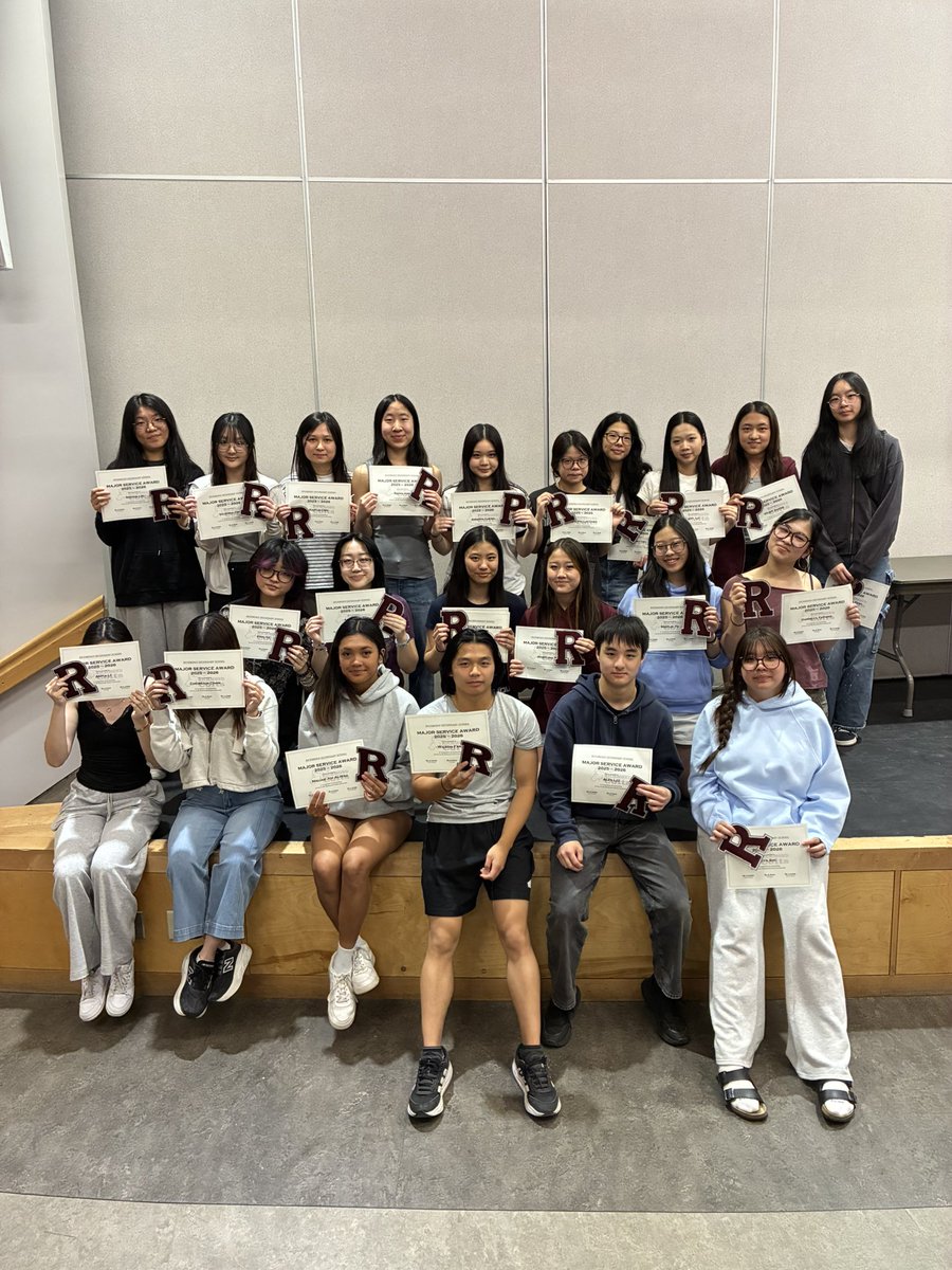 RichmondColts's tweet photo. We celebrated students’ achievement and service at our Awards Grade Assemblies. Congratulations to all award recipients and to ALL students on a successful year! Check out highlights at https://t.co/IIs4bjnGV7 and https://t.co/o3RURkFXSX. #ColtsRock😆 #GoColts♥️👏 https://t.co/h6o6QhJyxl