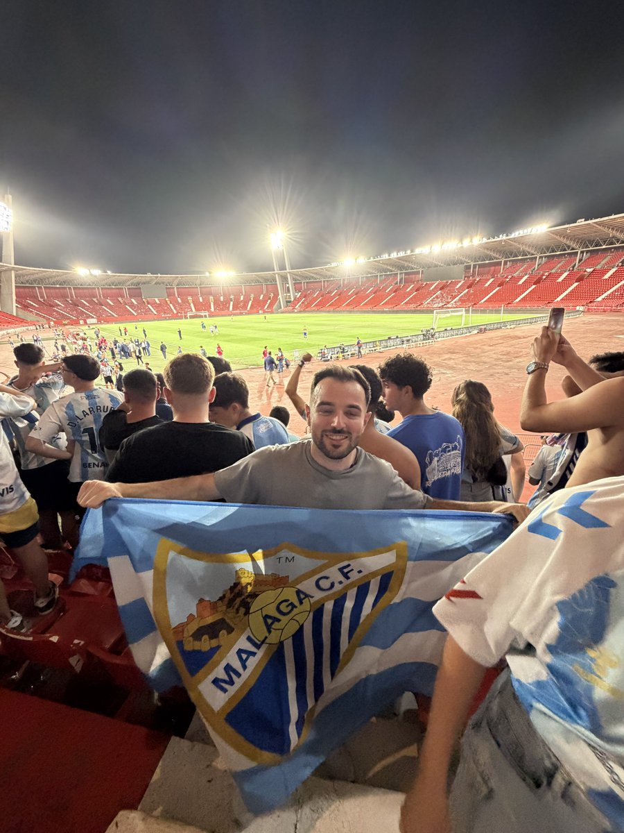 Juanjosemlg's tweet photo. El Málaga va de primeraaaaaa💙 https://t.co/UKOslgecy2