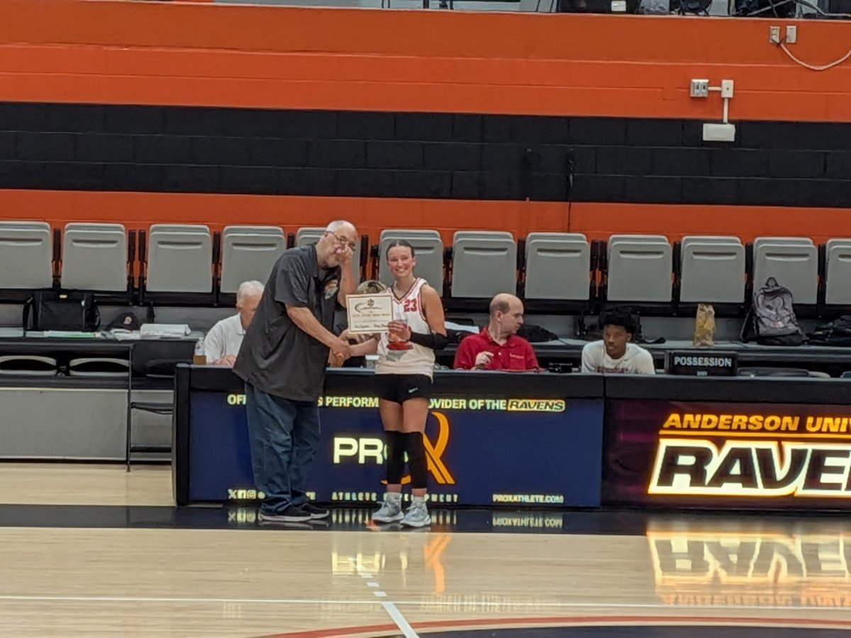 LilyannMaxwell's tweet photo. I had a great time today at the Indiana All-Star Classic @InBkAllStarClas and was honored to receive the FCA Mental Attitude Award for today’s event. Thank you @StevenStremmin1 for putting on a great game! Congrats to my teammate @KylaYordy for a great performance today as well! https://t.co/9kKPE21Y6z