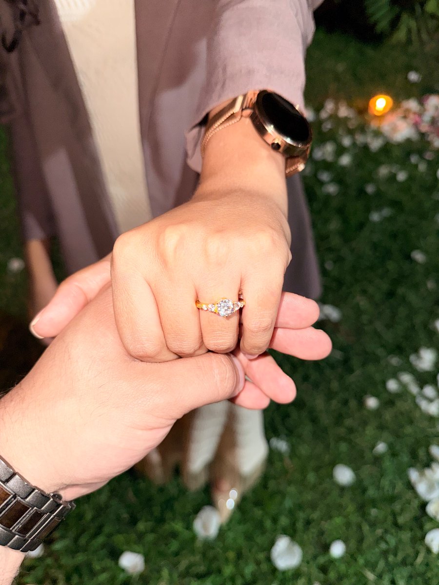 ItsGabeOG's tweet photo. Life update. 🫶🏼💍 https://t.co/AMDon9sRBs