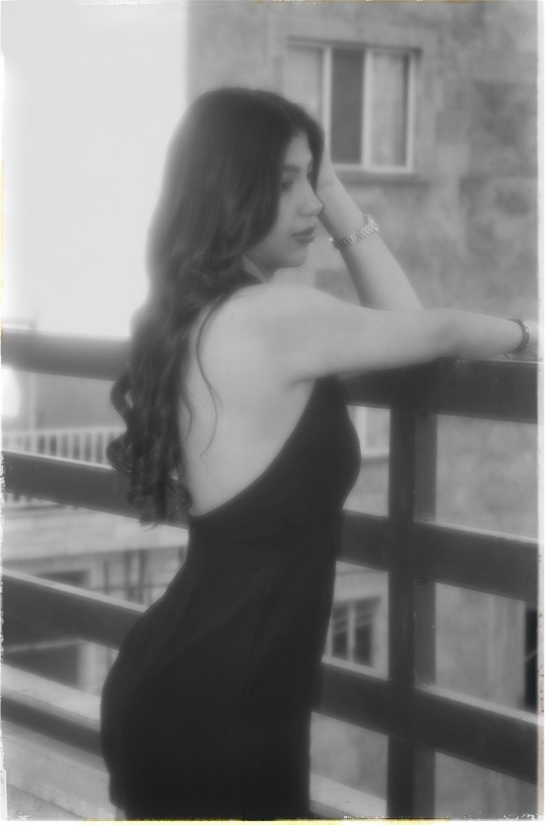 yourjiina's tweet photo. خرداد🫒 https://t.co/f4FSNXboHY