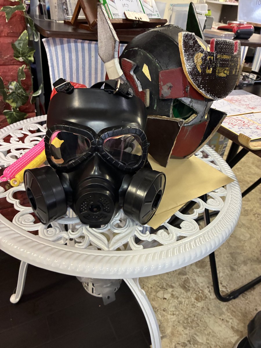 biBpofrkcm2068's tweet photo. クレヤさんのバーイべントに参加してきました！
ソロ参戦な新参者なのでドキドキでしたが、色々自由すぎる上に皆さんフレンドリーで楽しかった！オリジナルカクテルも美味しかったな〜また行きたい！
帰りの電車が木に衝突して一時間以上遅れたのも良い思い出
#MetroHolic
#HYPERHITMANクレヤ
#グリス https://t.co/RAQUNHxoyq