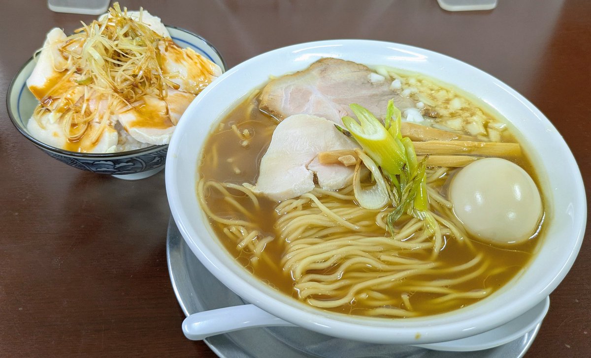 MAX767475221277's tweet photo. おはようございます😊
本日の朝活🍜
大郷町 麺屋鶏楽 さん
鶏白湯味玉&amp;鶏チャーシュー味ネギ丼😋
優しい鶏白湯スープが身体に染み渡り美味かったです👍
鶏チャーシュー味ネギ丼もめちゃ旨でした👍
ご馳走様でした🙇 https://t.co/TN0uczIZ1i
