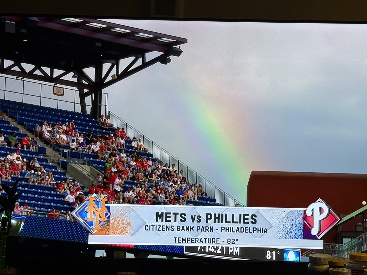 zephyrsky's tweet photo. Phillies said Happy Pride https://t.co/FCnyCH2UZ6