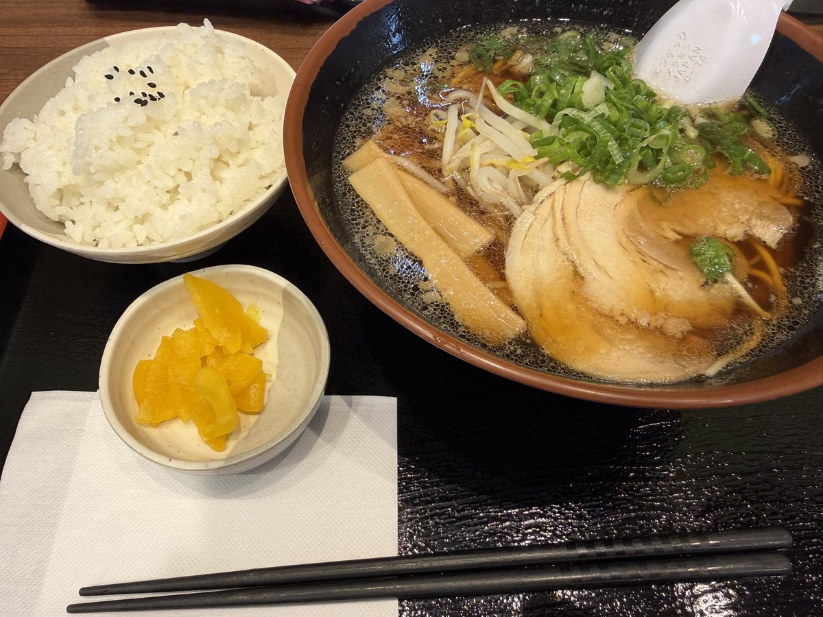 TfactoryBoss's tweet photo. 人生初の朝ラー🍜😋 https://t.co/M23CYUfiJ5