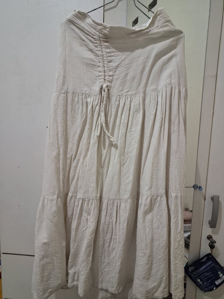 lov3shies's tweet photo. dijual cepat rok putih 40k #preloved #wts #BU #outfit https://t.co/sanWRGnqcL