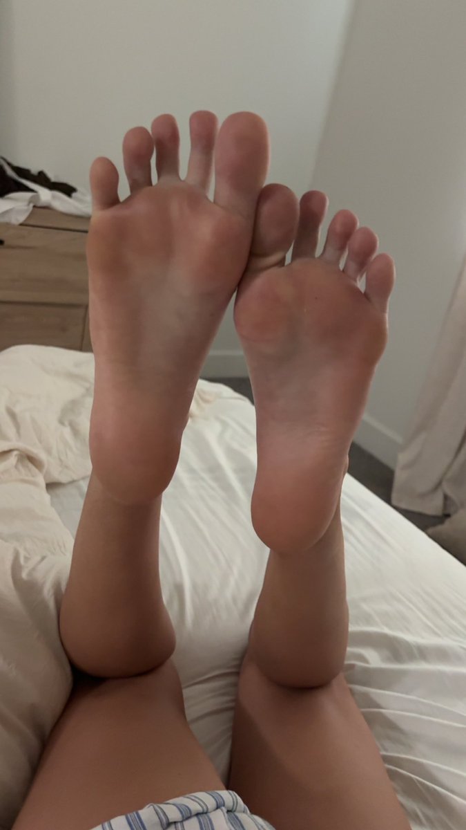 blackedloser's tweet photo. constantly rejected, friendzoned, and humilated by girls 🙃 so this is what i jerk off to now as a 25yo virgin #blacked #bbc #bnwo #feet #beta #virgin https://t.co/2hsEEdxBe0