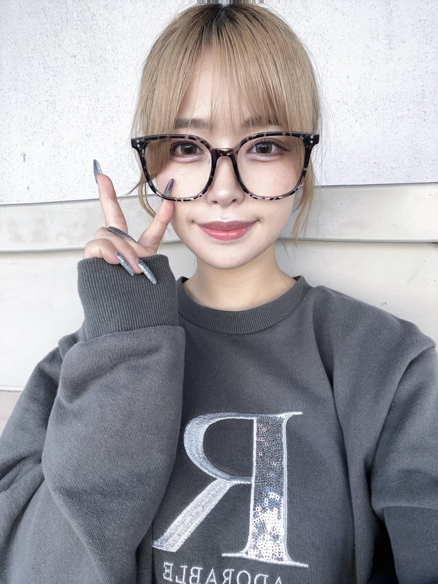 G_Style_rika's tweet photo. おはようございます😊
深夜に先月の動画あげました(遅くなりまして申し訳ないです)
さて、これから抽選でございます✌🏻

 #PR
 #プレイランド平和大治

https://t.co/ayHM8LewDh https://t.co/iVwtylqn16