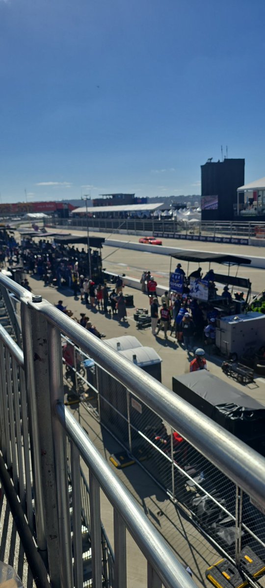 DrewBennett81's tweet photo. @NASCAR @NASCARSanDiego has been a blast. Meeting drivers and hanging with our military is something my family won't forget. https://t.co/iDiHBM8Mb4