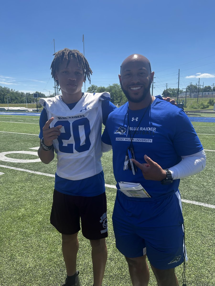 seonclaycombfb's tweet photo. My first college camp went good
6-7 at db https://t.co/W6kB7Tve7Z
