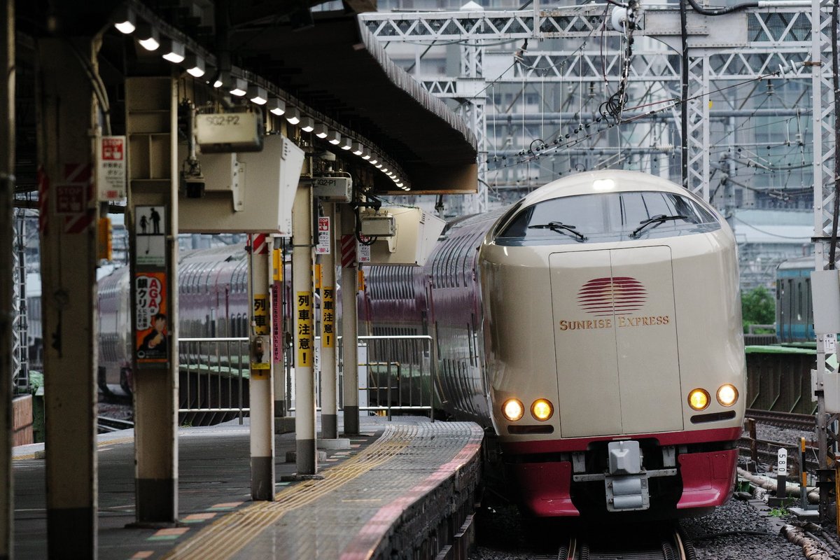 Tama_StXII's tweet photo. 本日も新橋駅でサンライズの朝練へ…^ ^
折り返しの回送がかなり遅れており、
待ってる間に色々撮影出来ました笑
Pentax K-3III + HD D FA 150-450mm https://t.co/5ne2mTRj6w