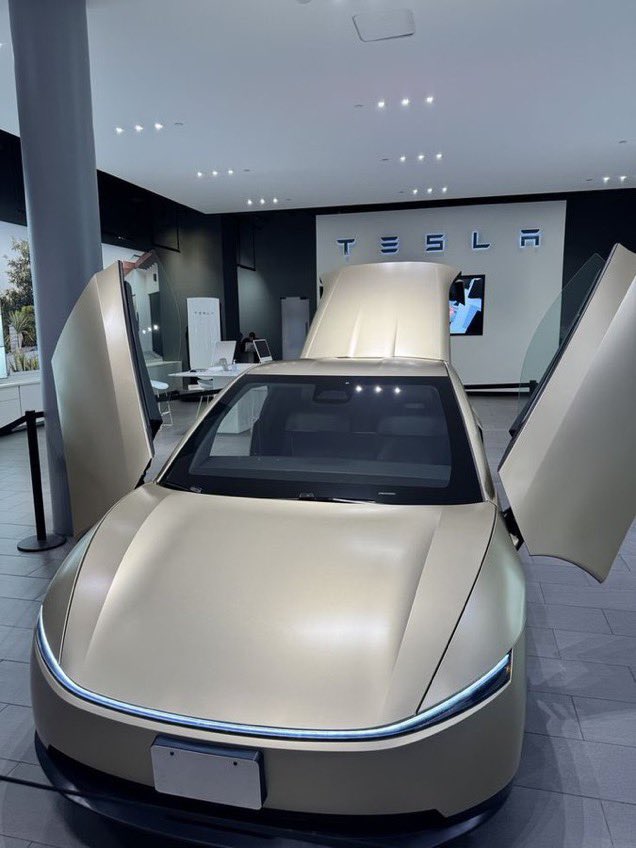 GodblessElonMk's tweet photo. Be honest ....👀

If Elon musk gives you free Tesla Car right now, would you accept?🤔

A. Yes 
B. No
 Follow  and inbox me https://t.co/iTtVADiN1V