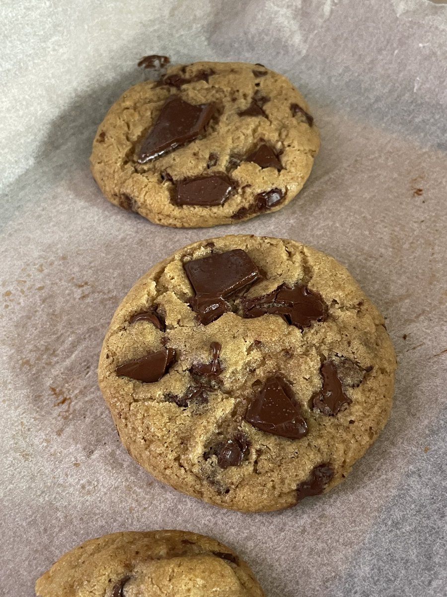 ashakiiii's tweet photo. Obsessed with a chocolate chip cookie 🤤 https://t.co/xtrVHZ5ceX