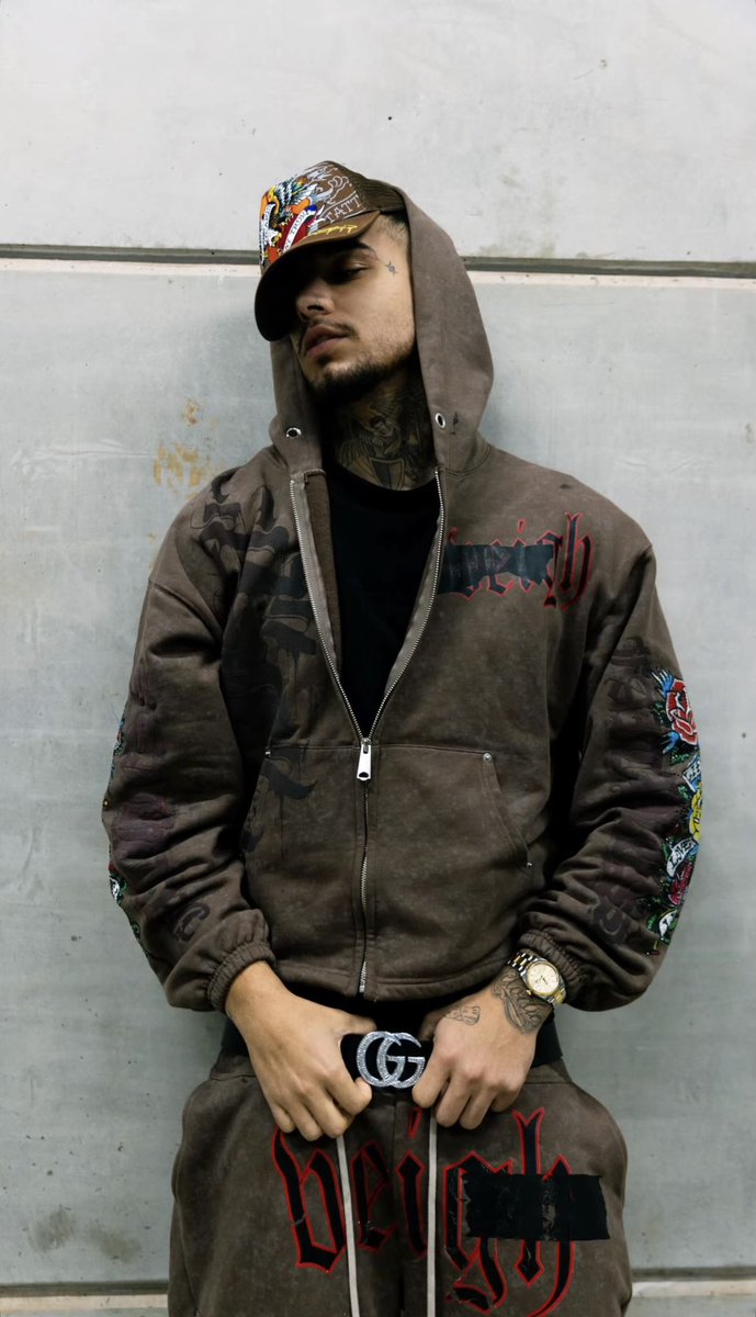 thiagoveighbr's tweet photo. Veigh x Ed Hardy 👀 https://t.co/UgSklp9m8N