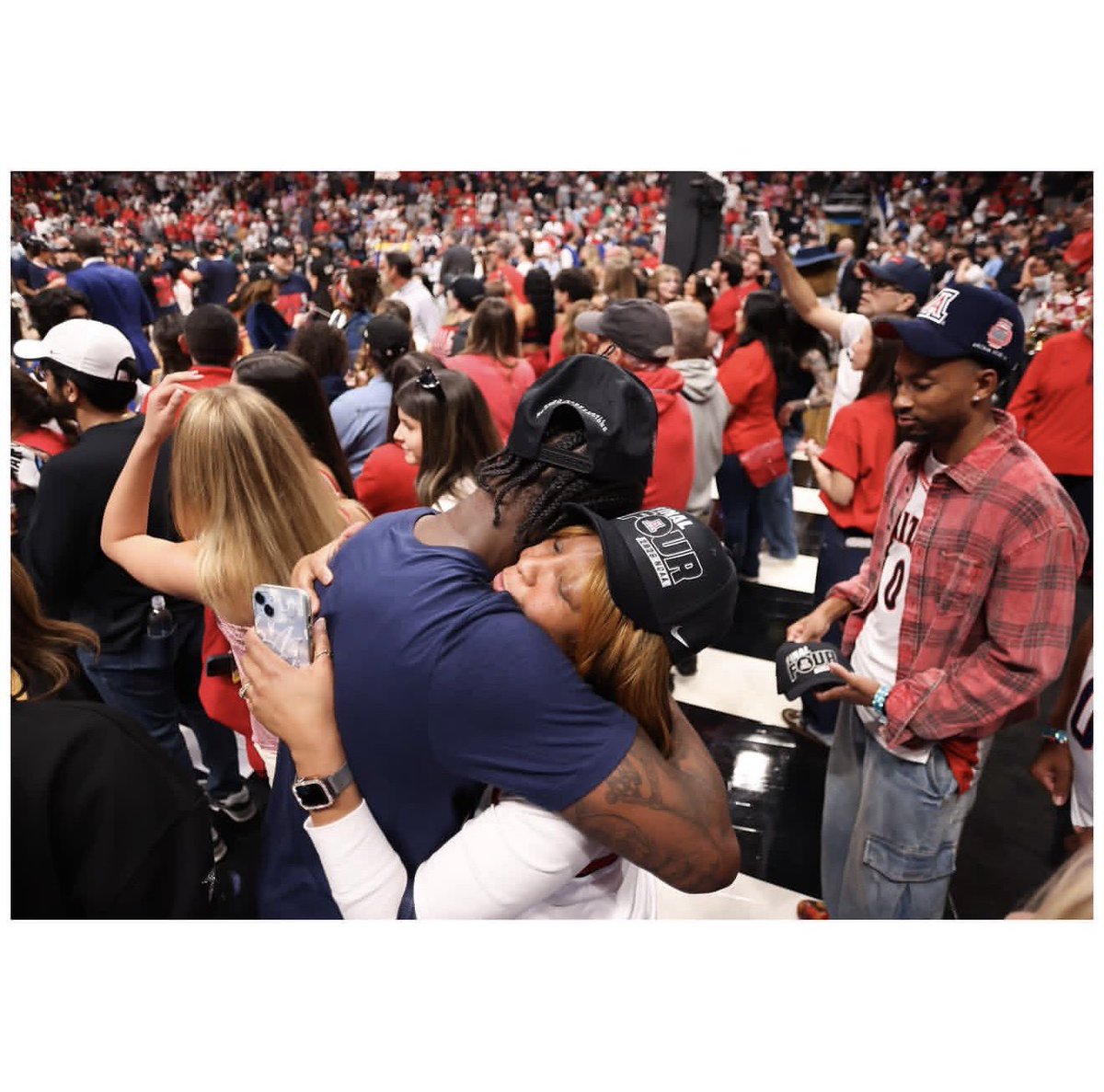 JBsmoovve's tweet photo. Thank You @Saul_Bookman &amp; @PHNX_Wildcats for understanding its Bigger than Basketball ❤️ @queenbradley https://t.co/vJcT118Ix2