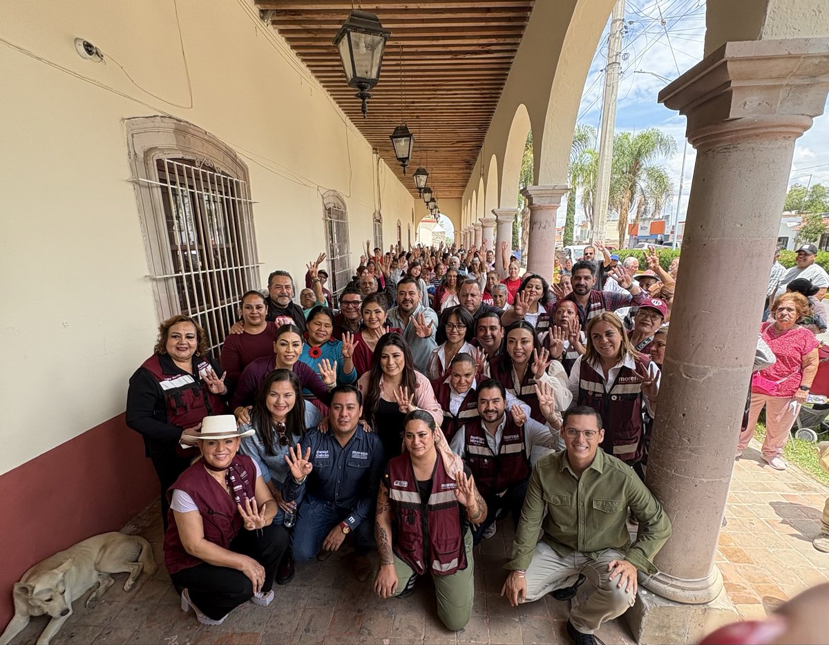 A_MontielR's tweet photo. 🇲🇽 Las Asambleas Informativas en Defensa de la Transformación y la Soberanía Nacional continúan recorriendo el país, fortaleciendo la organización y la conciencia del pueblo de México.

#PorLaDefensaDeLaSoberanía
#HumanismoMexicano
#PrimeroLosPobres https://t.co/0K1iMRMbDd