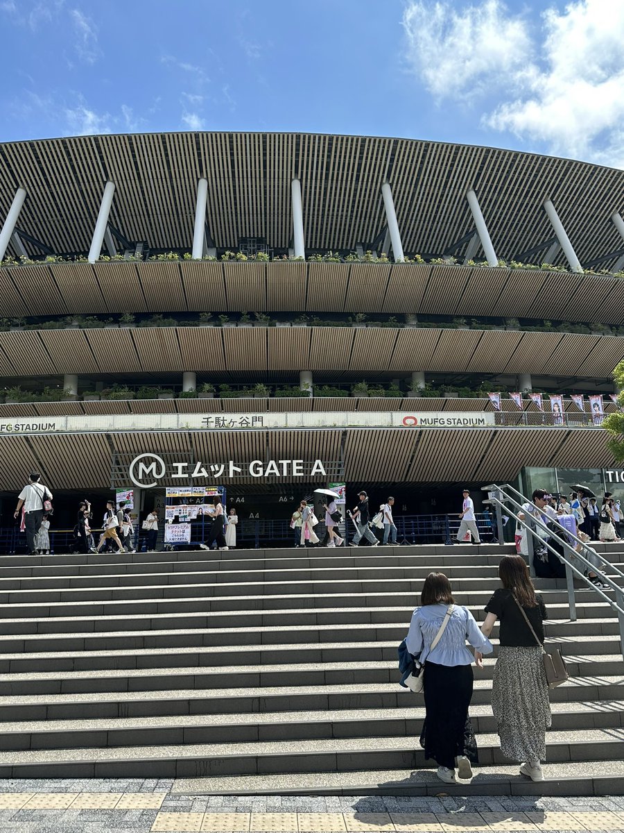 kunikida_304's tweet photo. 2日目の国立
昨日は雨だったのに https://t.co/J4C4IErroT