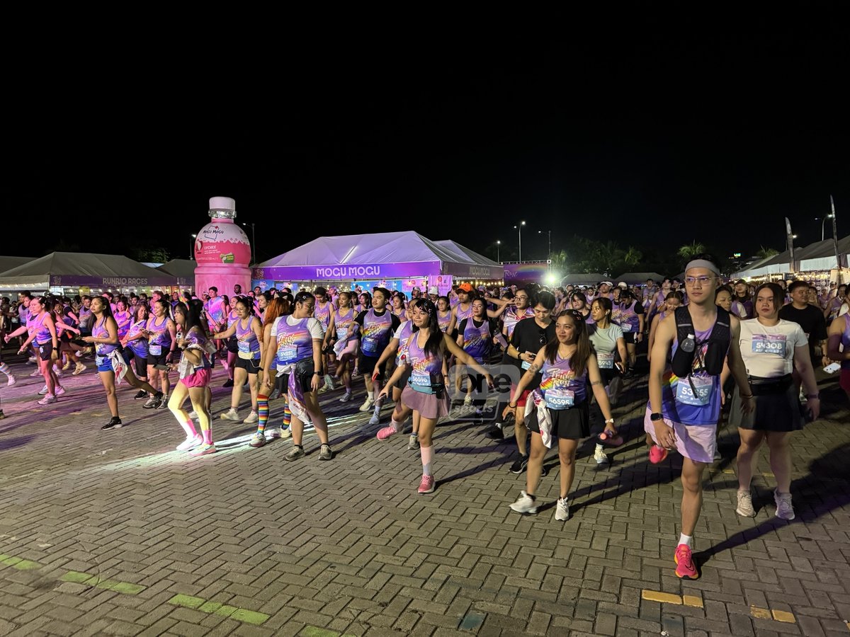 OneSportsPHL's tweet photo. STRONGER TOGETHER ๐ณ๏ธโ๐๐ค
Thousands of runners, members of the LGBTQIA+ community, and allies filled the MOA Complex in Pasay City as the 2026 RUNRIO Pride Run became a powerful statement of unity, inclusivity, and pride! | via LJ Abadinas/One Sports
#RunrioPrideRun #RunWithPride https://t.co/czzZsetuF9