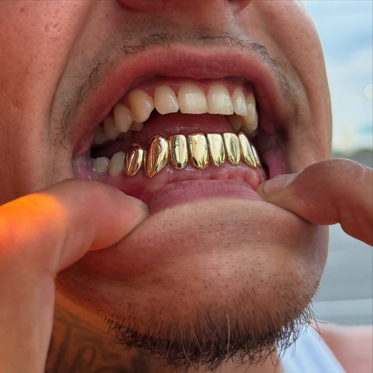 odinparis_'s tweet photo. The difference between jewelry and identity is in the details.

A well-crafted 14Kt gold grillz doesn’t change your smile. It changes how people remember it.

#GoldGrillz #HipHopJewelry #Grillz #TeethGrillz #RapperStyle https://t.co/z72x8wUArN