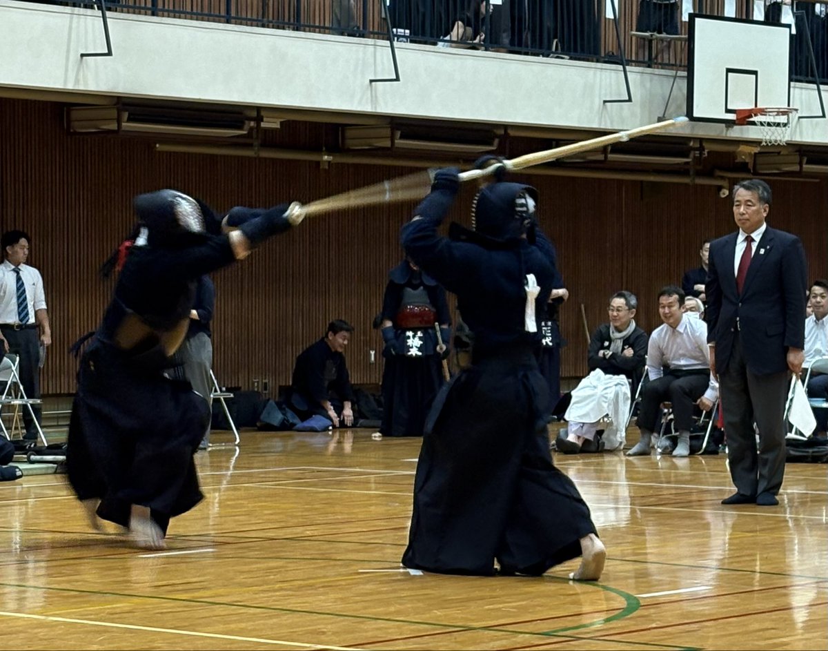 kendoshinko's tweet photo. 第13回全日本選抜剣道七段選手達大会
第十八試合
松本勝範（神奈川）　引分　野田了（岐阜）
#kendo
#剣道
#剣道7段戦 https://t.co/MK6MCrQgkx