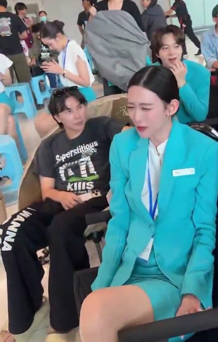 Paolyflower's tweet photo. Once, Professor Kla told Zeenunew that being honest with their emotions would help them in their performance in the series.
#zeenunew #zeepruk #nunew https://t.co/14iOKpgmhy
