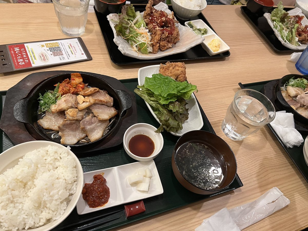 ALEXkai1119's tweet photo. 仲良しさん達とお昼美味しかったです♪♪♪ https://t.co/hoiBcjDrMl