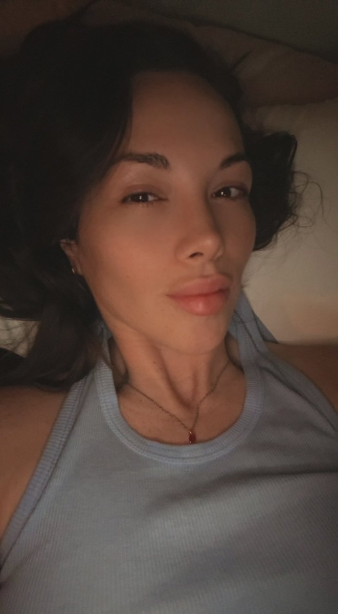 eavie_dee's tweet photo. #SleepyVibez ✨ 
#NowWatching #WorldCup #TUNvsJPN
#BumItSaturdays #iSmellGood https://t.co/Uj7sAR8wpB