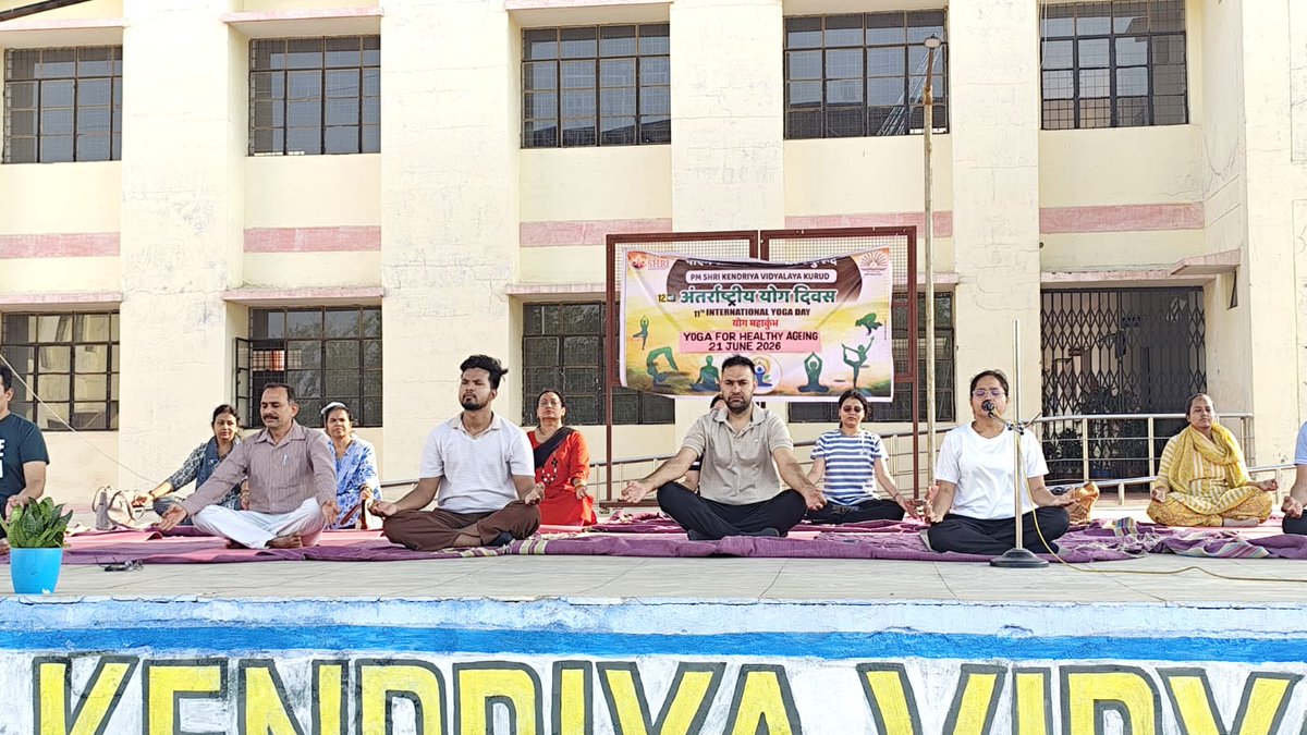 KurudKv's tweet photo. Celebrated International yoga day 2026 in PM shri Kendriya Vidyalaya kurud https://t.co/YjYZFrkzeB