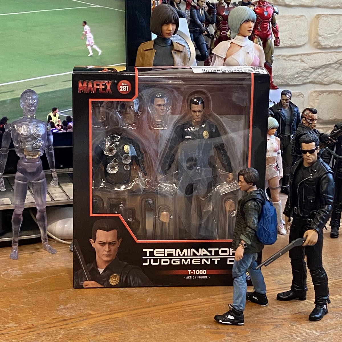 Replicant_isa's tweet photo. T-1000お届け📦 https://t.co/iI1lr6k2Nh