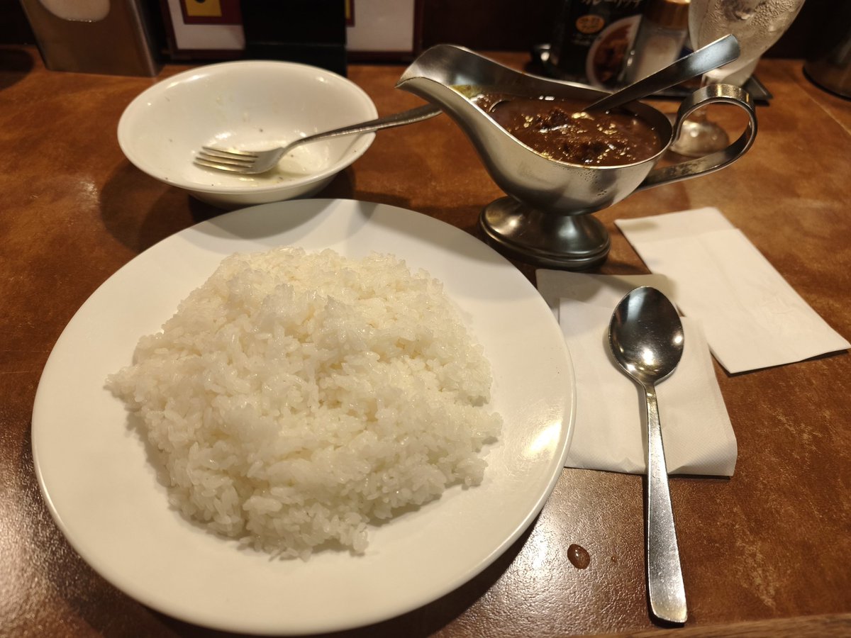 exe1964's tweet photo. 今日は電車で大阪へ
行く道中塚口で昼飯
アングルの特選ビーフカレー🍛🤤 https://t.co/iKecHE2vI1