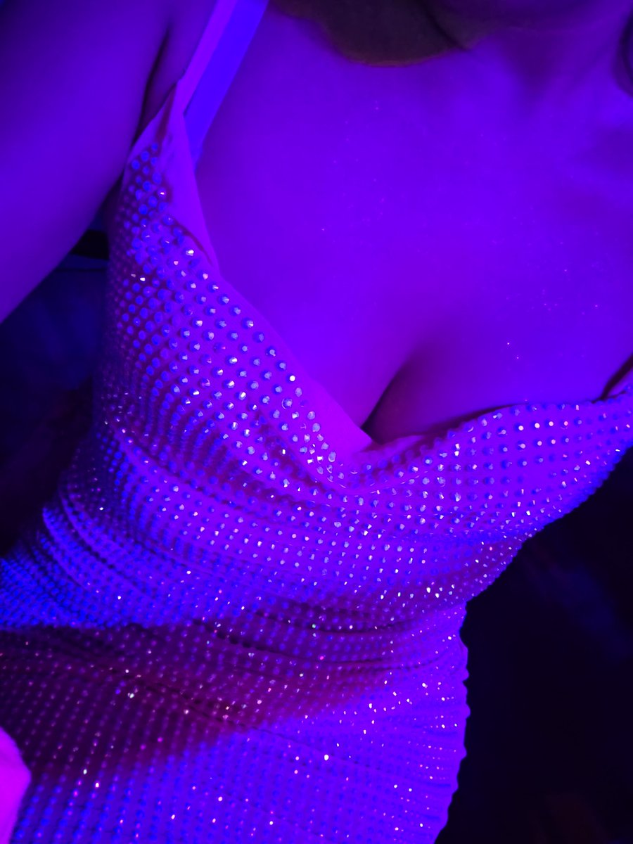 Rosisex69's tweet photo. Uno siempre vuelve a donde fue feliz y esta no podía ser la excepción,  @Cafe_centromx feliz 6to aniversario, y que vengan muchos años más.
Vamos a pasarla deliciosa mente bien https://t.co/kUL2fYv0Ov
