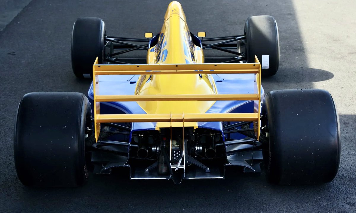 Adelaide_GP's tweet photo. The 1989 Tyrrell 018 Cosworth, Jean Alesi's first Formula 1 car. 

Images from https://t.co/9KDlS3vO4u. #F1 #Formula1 #Adelaide #AusGP #AdelaideAlive https://t.co/o0yN3yUqpg