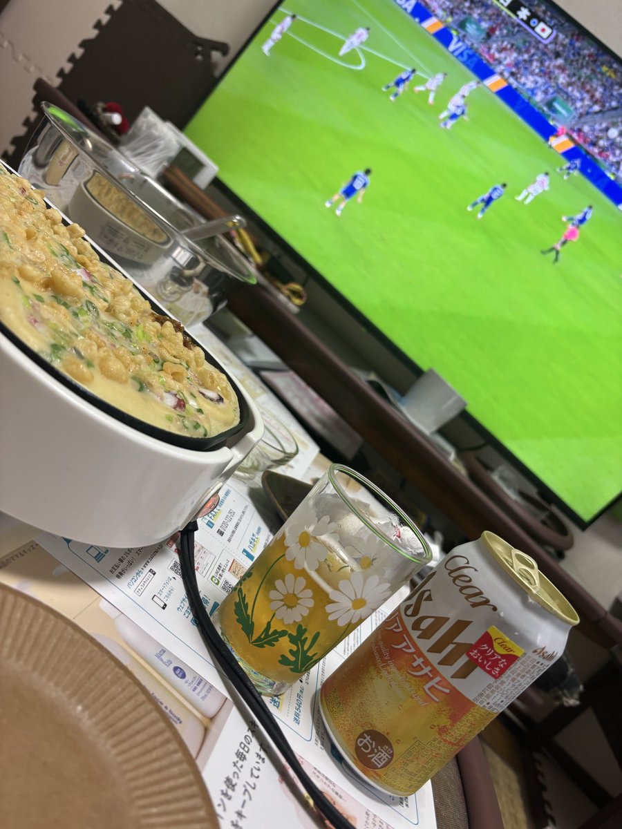 TAKA0_o666's tweet photo. サッカー⚽️見ながらたこ焼き🍻 https://t.co/DdpdzJwbZ9
