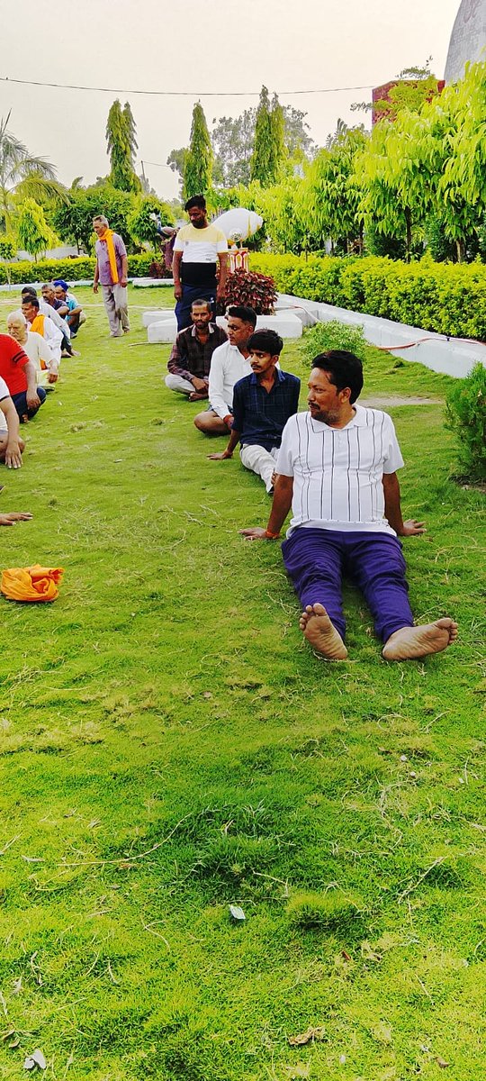 Singh16Devi's tweet photo. अंतर्राष्ट्रीय योग दिवस,,,,,,,
मण्डल सुबेहा 
  मनरेगा उद्धान
जनपद बाराबंकी
21जून2026
#विश्वयोगदिवस 
    
        देवी बख्श सिंह 
   #मंडल_उपाध्यक्ष_भाजपा 
अंतरराष्ट्रीय योग दिवस
     मंडल सुबेहा 
हैदरगढ़ बाराबंकी https://t.co/CmVzBhUSFI