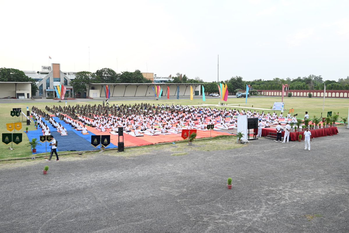 GCCRPF_GNOIDA's tweet photo. Breathing together, growing stronger together. Celebrating International Yoga Day 2026 with the spirit of wellness, discipline, and unity. @crpfindia https://t.co/kiFg0IWJsE