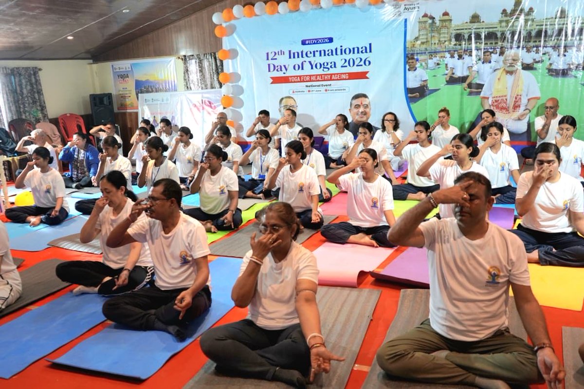 wbdhfw's tweet photo. Observance of IYD 2026 at the health facilities at Darjeeling

#InternationalDayofYoga2026 #Yoga365 #VandeYog #IDY2026 #GangaYogaMashal #InternationalDayofYoga #WBHealth
@moayush
#IDY2026 #IDY #InternationalDayofYoga #InternationalDayOfYoga2026 #HarGharYoga #PMKeSaath #VandeYoga #GangotriseGangasagar