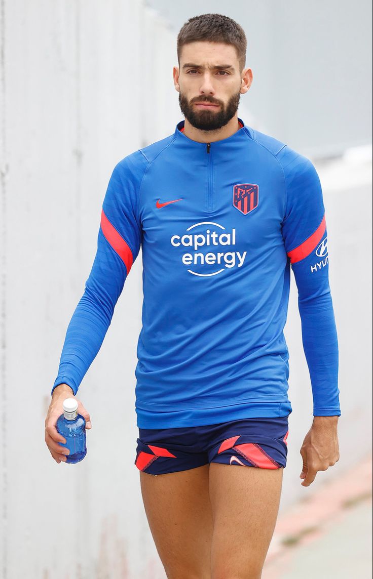 ModernMusess's tweet photo. Yannick Carrasco https://t.co/6qdcabunlp