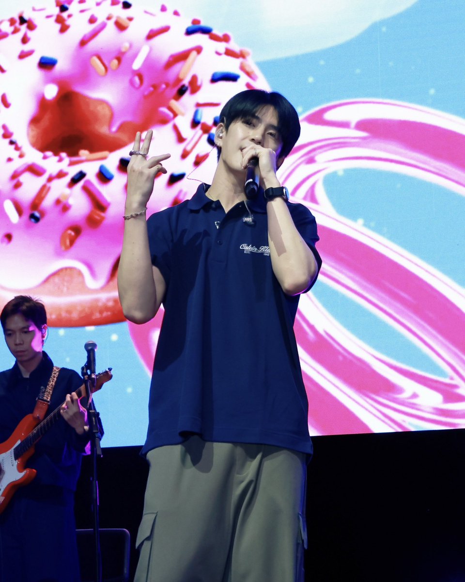 GMMTV's tweet photo. https://t.co/50Rcs89BrF