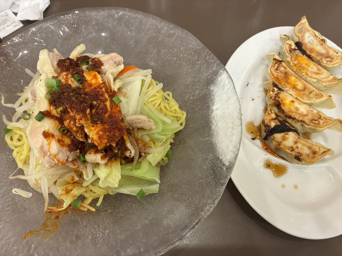 rayama71's tweet photo. 冷やし野菜タンメン＋餃子 https://t.co/6ylPQ95jQ9